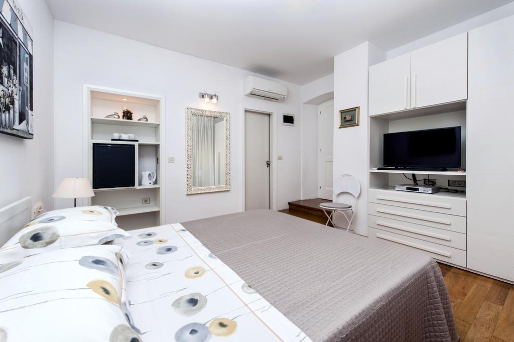 Corte dei merli Suite&Room Rovigno Camera foto