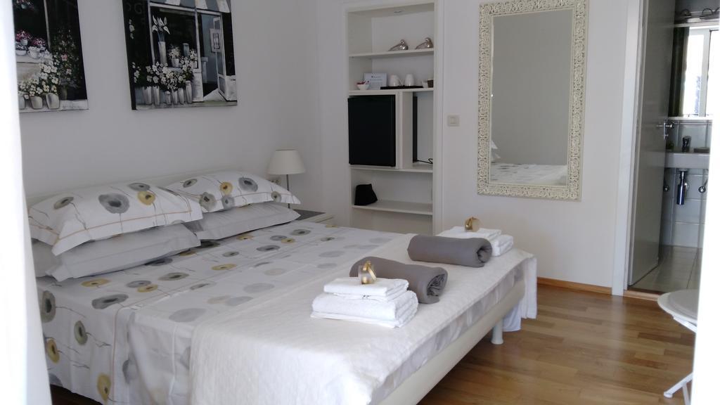 Corte dei merli Suite&Room Rovigno Esterno foto